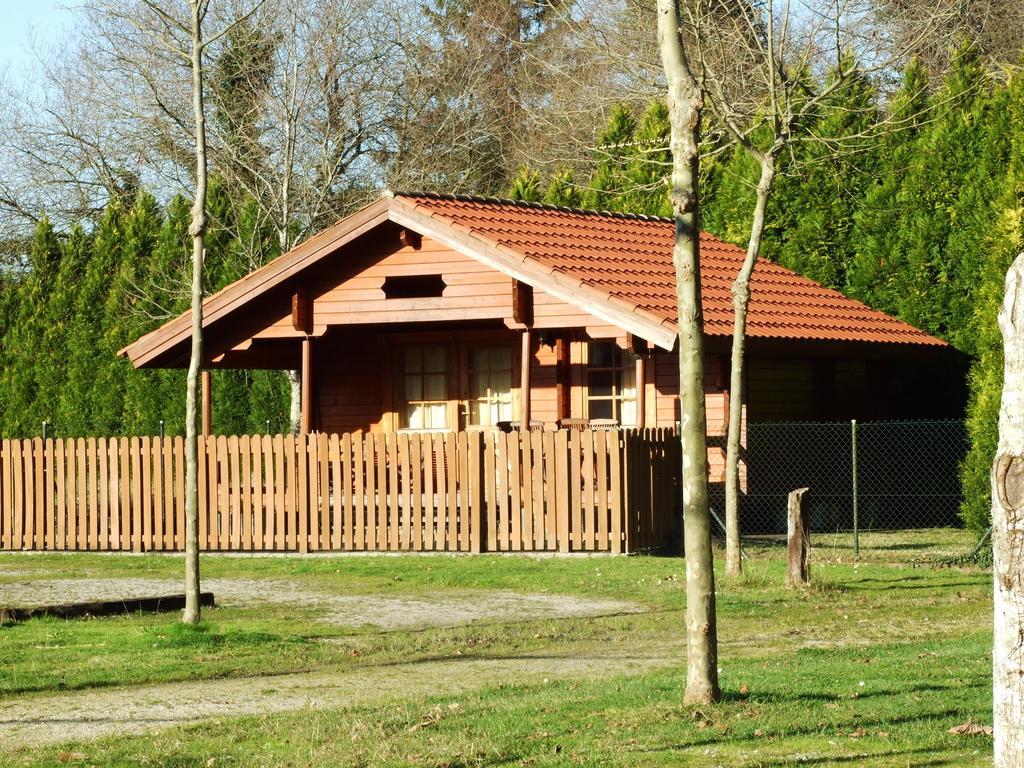 Bungalow Camping Los Manzanos Santa Cruz de Oleiros Bilik gambar