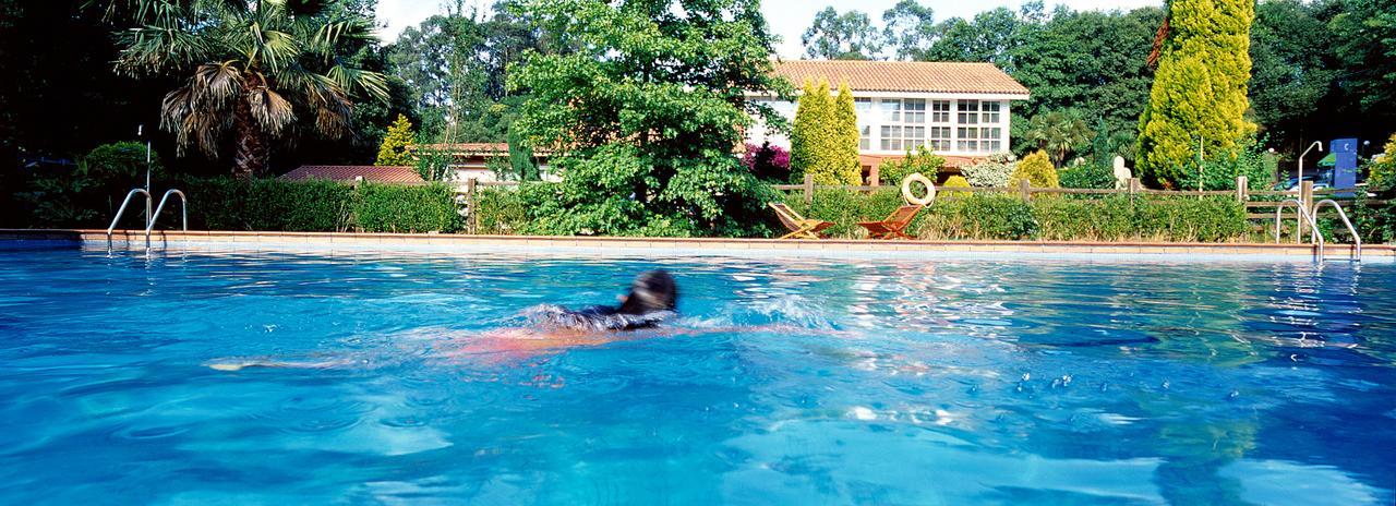 Bungalow Camping Los Manzanos Santa Cruz de Oleiros Luaran gambar